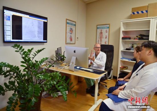 10��17���������L����������(��һ)�������t(y��)���������g��(j��ng)������� �z