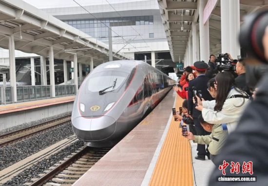 9��28����G8166����܇���L(zh��ng)��ɽվʼ�l(f��)�����K�c(di��n)վ��ꖱ�վ������ �z