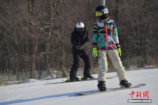 ��ѩ�ۺ������ڼ����е�ѩ����ѩ��(�Y�ψD)���� �z